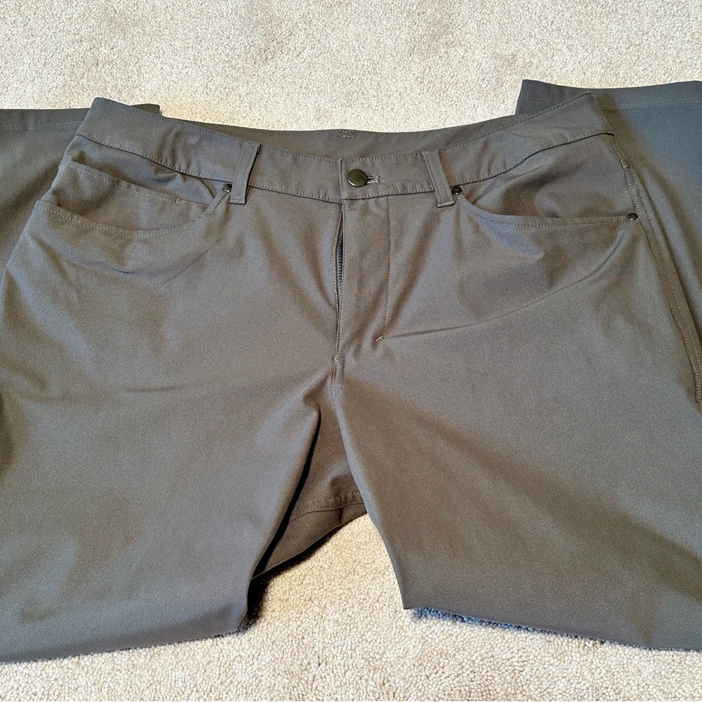 LULULEMON ABC CLASSIC FIT PANTS SIZE 34 x 28 “RIVERSTONE”